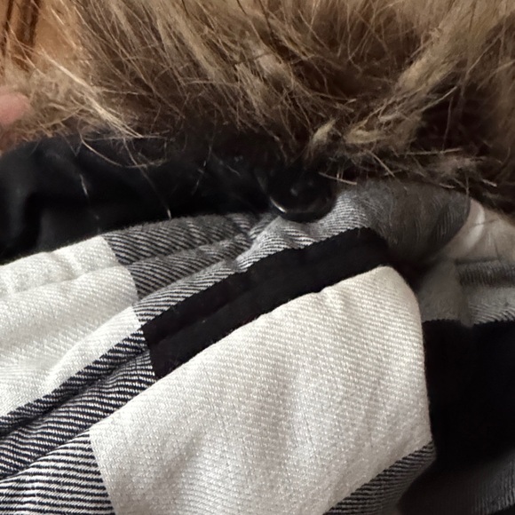 Maurices Black and White Checkered Vest with Faux Fur Hood - Picture 6 of 6